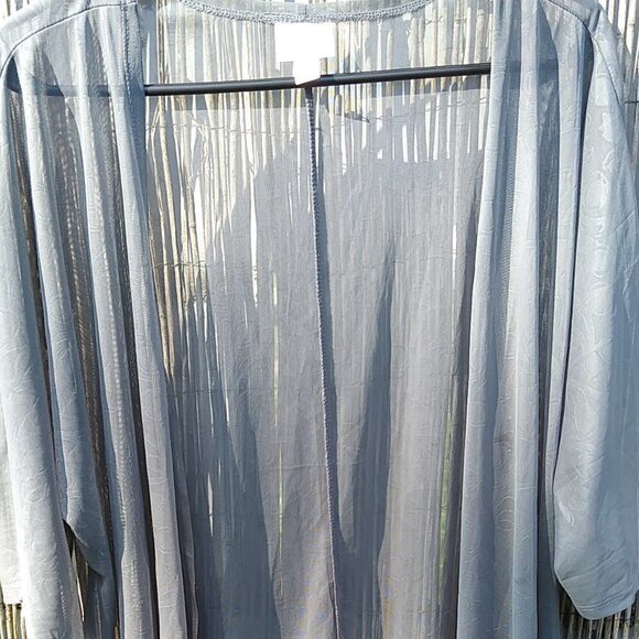 LuLuRoe Sheer Gray Floral Ligthweight Cover Up - S - Picture 3 of 11